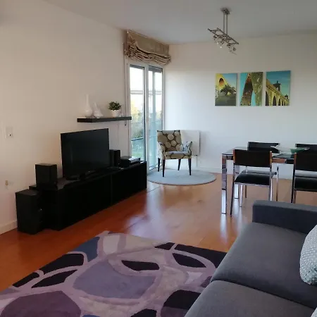 Welcome Here - Tamisa - Parque Nacoes Lisboa