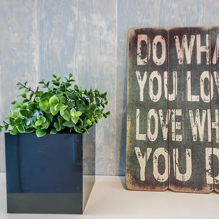 Welcome Here - Tamisa - Parque Nacoes *